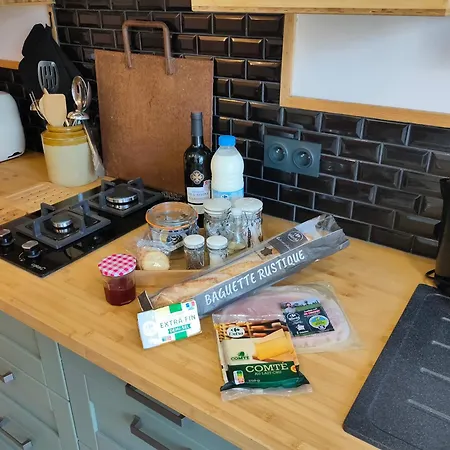 Coste De Laval דירה