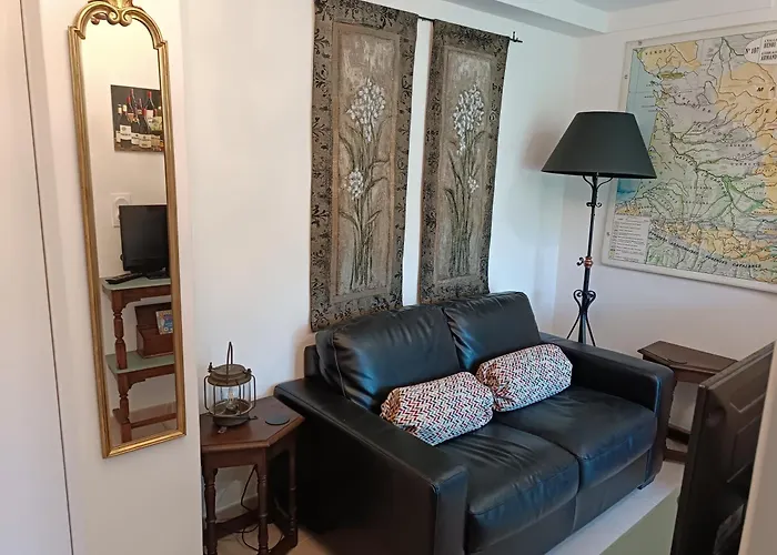 Apartament Coste De Laval *